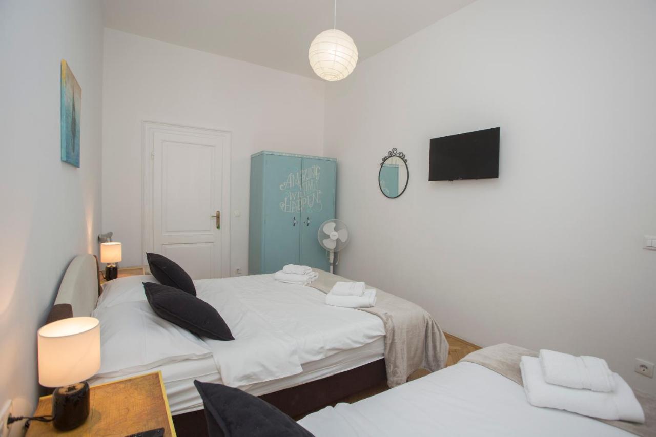 Town Place Apartment Split Bagian luar foto