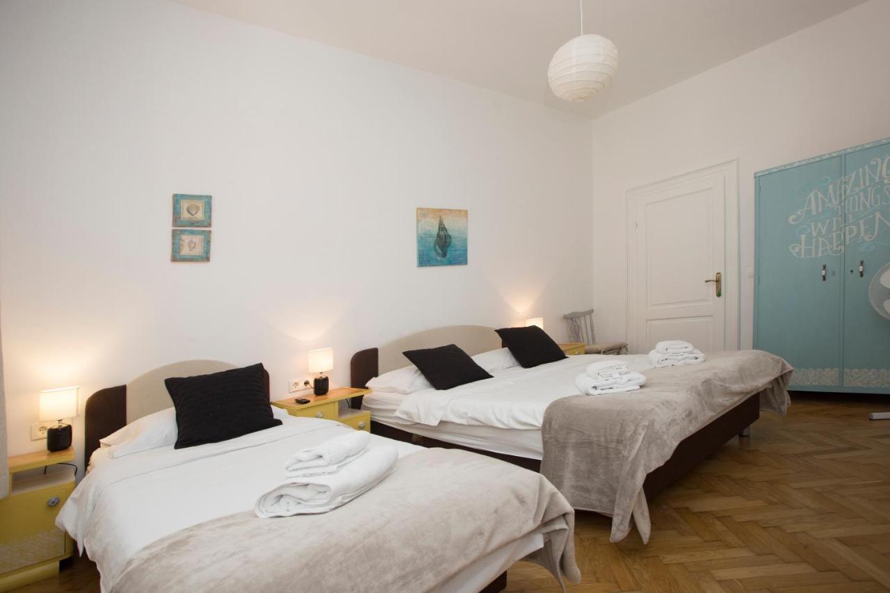 Town Place Apartment Split Bagian luar foto