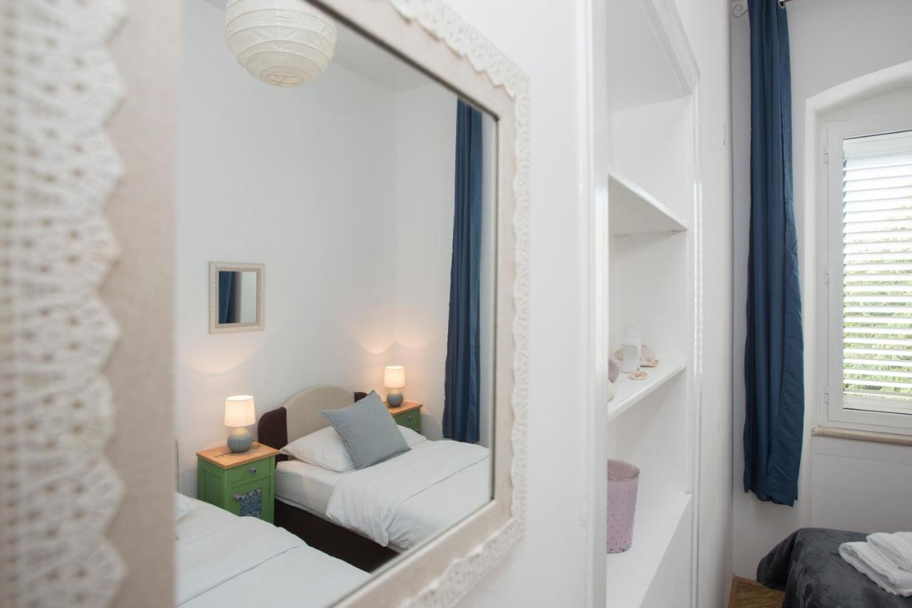 Town Place Apartment Split Bagian luar foto